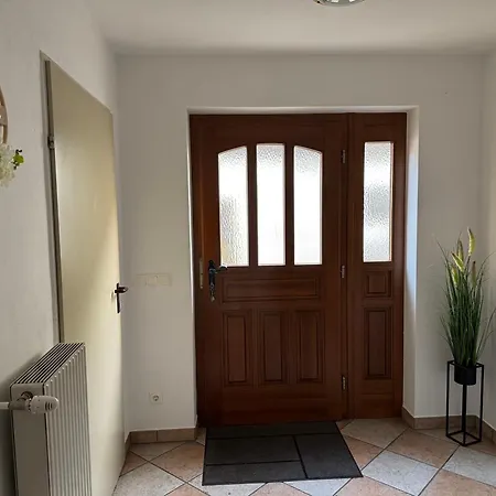 Am Bauernhof Mit Terrasse Naehe Wexl Arena Apartamento *